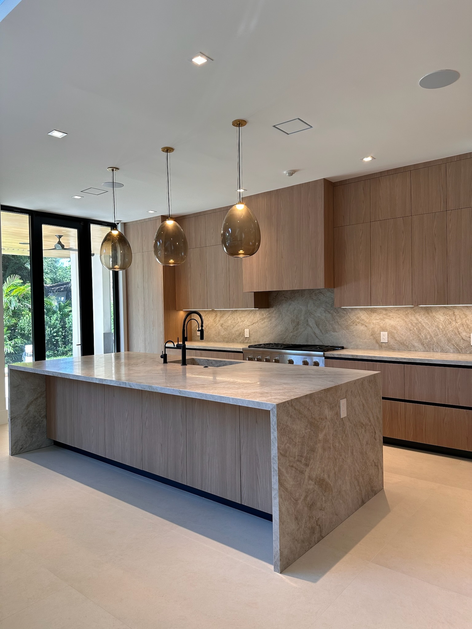 Coral Gables Contemporary Tropical Home